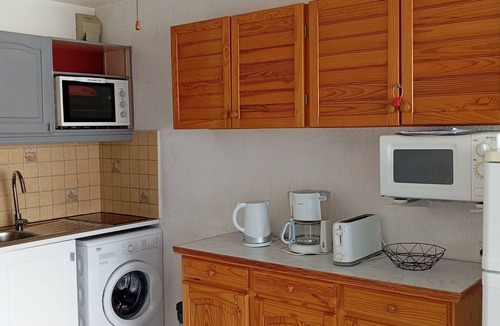 Argeles Plage Apartment | STUDIO FOR 4 PEOPLE 200 METRES FROM THE BEACH SWIMMING POOL PRIVATE PARKING FREE WIFI