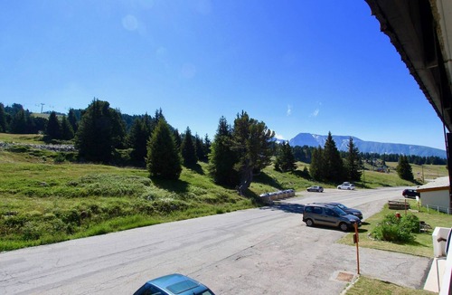 Chamrousse Apartment | Studio for 4 with balcony, pets allowed