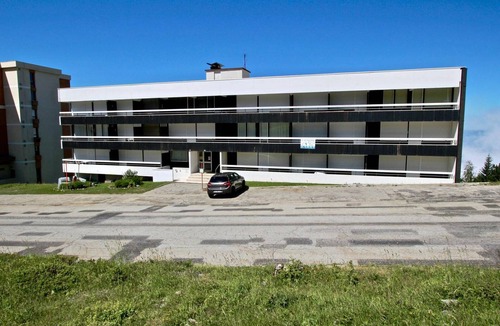 Chamrousse Apartment | Studio for 4 with balcony, pets allowed