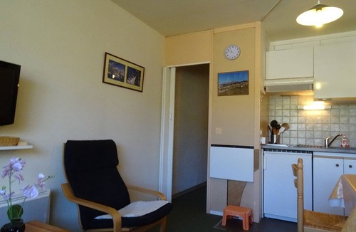 Arette Apartment | Studio for 6 with ski locker, near slopes
