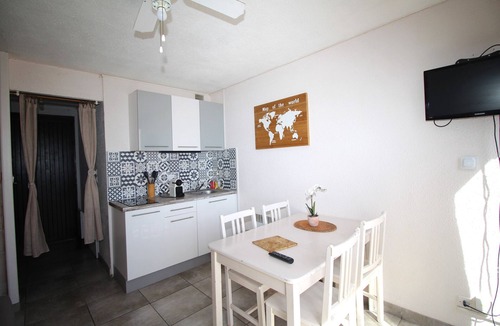 Les Arenes Apartment | Studio for 4 people in a residence with swimming pool + parking
