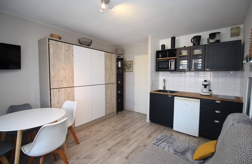 Le Port Apartment | Studio for 4 with marina view