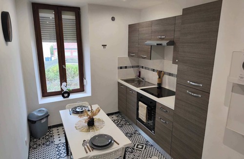 Charleville-Mezieres Apartment | Studio for 2, 2nd Floor · Free Private Parking