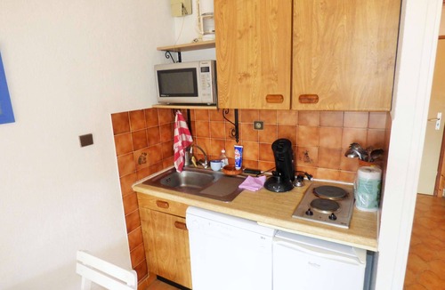 Saint-Mandrier-sur-Mer Apartment | Studio four beds, luminous, balcony.