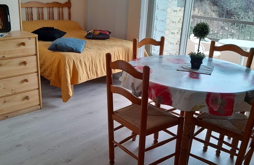 Amelie-les-Bains-Palalda Apartment | Studio 27 m² et 6 m² de Terrasse à 5 Minutes des Thermes