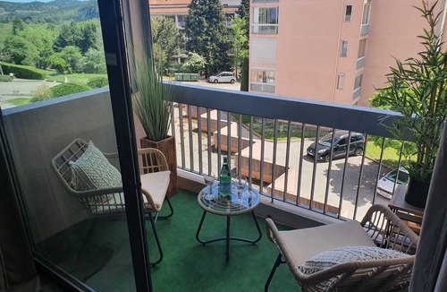 Greoux-les-Bains Apartment | Studio