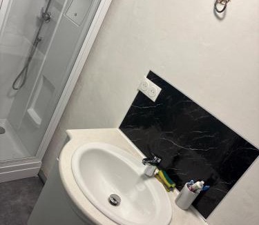 Graulhet Apartment | Studio