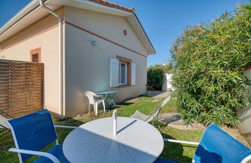 La Salvetat-Saint-Gilles Apartment | Studio 'Gîte Le Colibri' with Private Terrace, Garden, and Wi-Fi