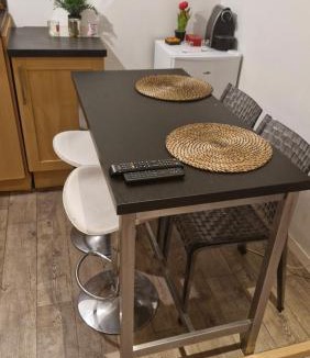 Noyal-Chatillon-sur-Seiche Apartment | Studio Cosy à 5 minutes de Rennes - 3 personnes