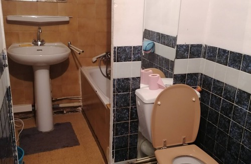 Prats-de-Mollo-la-Preste Apartment | Studio close to all amenities - swimming pool, shops, restaurant.