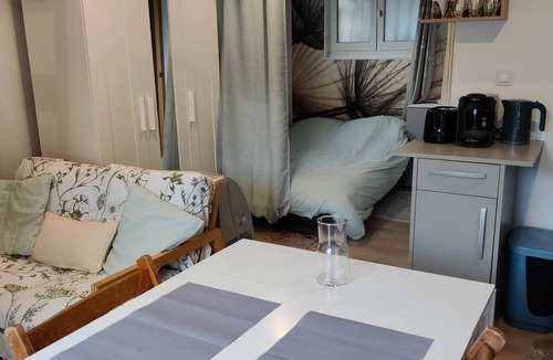 Saint-Andre-de-Sangonis Apartment | Studio Indépendant