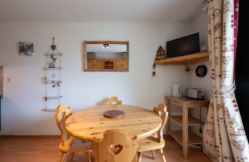 Montgellafrey Apartment | Studio for 4 people, Saint-François Longchamp 1650 – at the foot of the slopes, resort center.