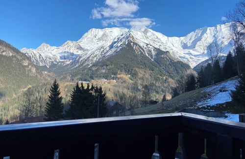 Saint-Nicolas-de-Veroce Apartment | Studio with balcony, parking, and ski storage
