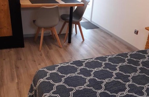 Saint-Jacques-sur-Darnetal Apartment | studio 1ere étage dans maison privée