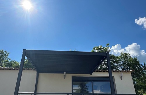 Saint-Quentin-la-Poterie Apartment | Studio in the South of France, 5 minutes from Uzès in Saint Quentin la Poterie