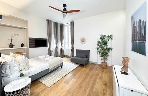 Saint-Thomas-d'Aquin Apartment | Studio flat ∙ 3 guests