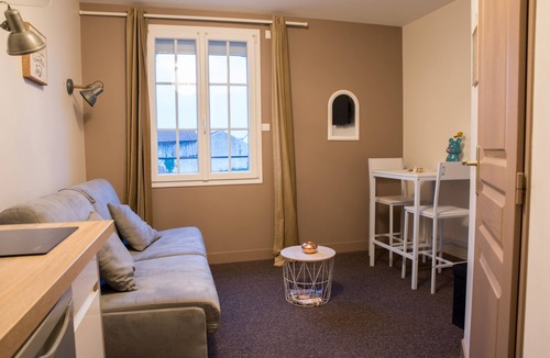 Sainte-Marie-la-Blanche Apartment | Studio "Corton" 5 minutes from Beaune