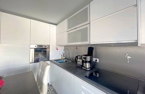 Saintes-Maries-de-la-Mer Apartment | Studio for 3 near sea with parking and air conditioning