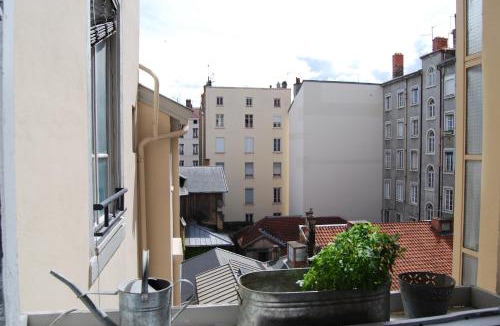 Carnot - Gailleton Apartment | Studio FRANKLIN