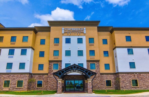 Lafayette Apartment | Studio | Free Breakfast. Indoor Pool. Free Wi-Fi