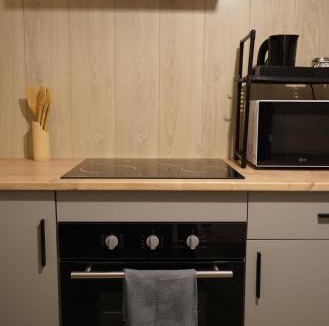 Brive-la-Gaillarde Apartment | Studio - Free Parking - Netflix - Wi-Fi