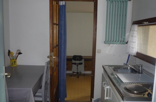Thomery Apartment | Studio furnished in the forest of Fontainebleau, 2/4 people, Paris, Disneyland.