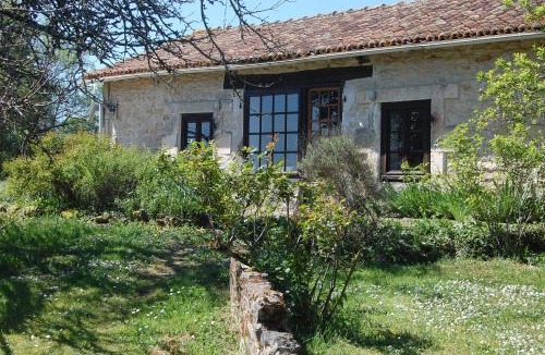 Champagne-Mouton House | Studio Gîte de Fontclairet