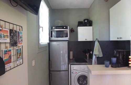 Saint-Mandrier-sur-Mer Apartment | Studio ground floor Cap Soleil 4 persons