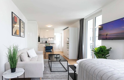 St. Gallen Apartment | Studio Gallusplatz with Parking lot and Balcony