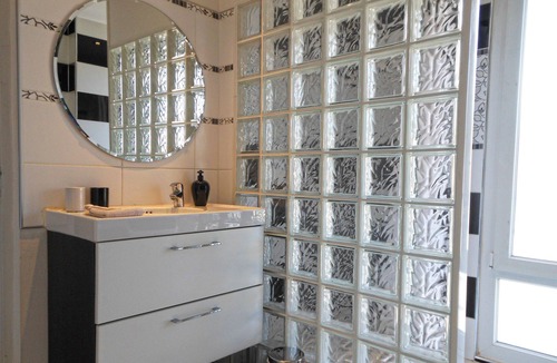 Quartier Chorier-Berriat Apartment | STUDIO GARE *, 40m2, QUIET, RENOVATED, HIGH FLOOR, MAGNIFICENT VIEW