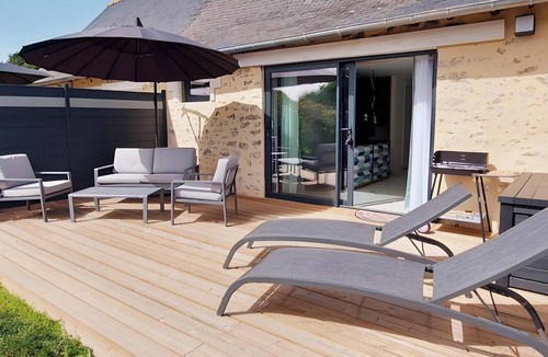 Saint-Fort House | Studio 'Gîte A du Domaine de l'Epinay with Private Terrace, Garden, and Wi-Fi