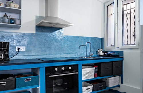Mirepeisset Apartment | Studio 'Gite Grec' with Wi-Fi and Air Conditioning