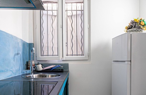 Mirepeisset Apartment | Studio 'Gite Grec' with Wi-Fi and Air Conditioning