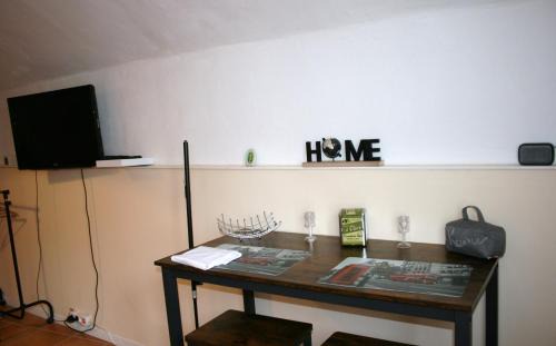 Mondragon Apartment | Studio Gite Mondragon (Vaucluse)