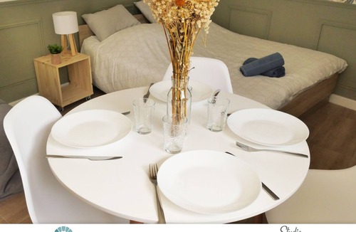 Chasseneuil-du-Poitou Apartment | Studio Greeny - 5 min Futuroscope rental (Free parking)