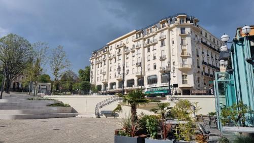 Chatel-Guyon Apartment | Studio Grand Hôtel - 1 lit - 2 pers