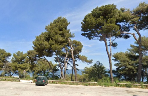 Martigues Apartment | Studio + Grande Terrasse