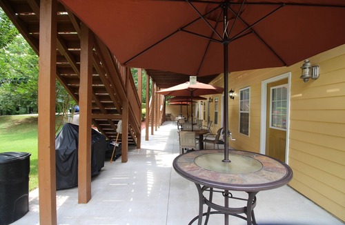 Cedar Grove Apartment | .Studio Gray