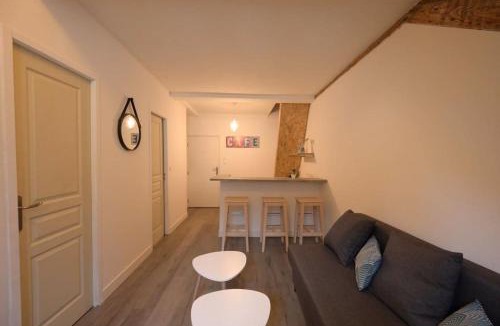 Quartier Bretagne Apartment | Studio Guépin : hyper centre au pied du tram