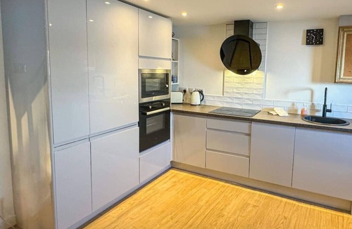 St. Margaret's Hope House | Studio House