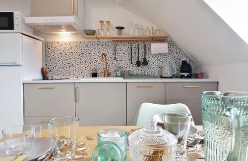 Secteur 1 Apartment | Studio Hagaki, postcard view of Grenoble, train station and streetcar 200m away, Netflix