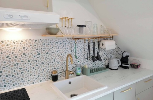 Secteur 1 Apartment | Studio Hagaki, postcard view of Grenoble, train station and streetcar 200m away, Netflix