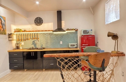 Highlands Apartment | Studio Havana, Peaceful riverside retreat.
