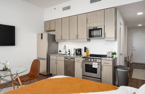 Avondale Apartment | Studio Haven in Magic City! l Private Balcony!