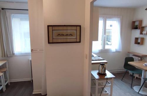 Centre Ville Apartment | Studio-Heart of town-Bd des Pyrenées-Quiet