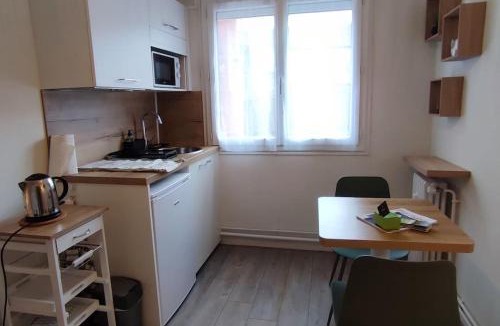 Centre Ville Apartment | Studio-Heart of town-Bd des Pyrenées-Quiet
