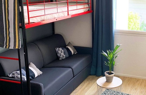 Chasseneuil-du-Poitou Apartment | Studio Hipster - Futuroscope location 8 min walk