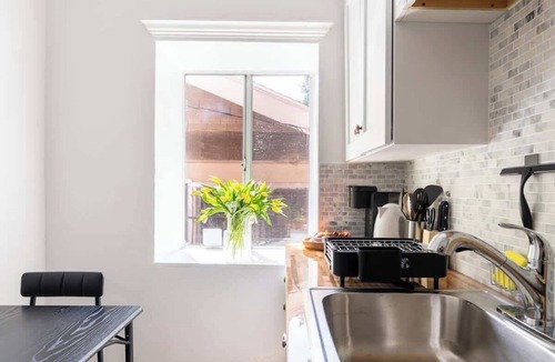 Beachwood Canyon Apartment | Studio Hideaway in Beachwood