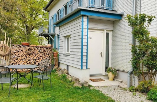 Bottighofen Apartment | Studio holiday flat - 38 m2- with garden use