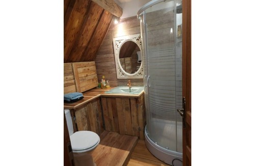 Crasville-la-Mallet Apartment | Studio Honore de Balzac